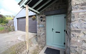 Orchard Nook - Sleeps 4, 2 Bedrooms
